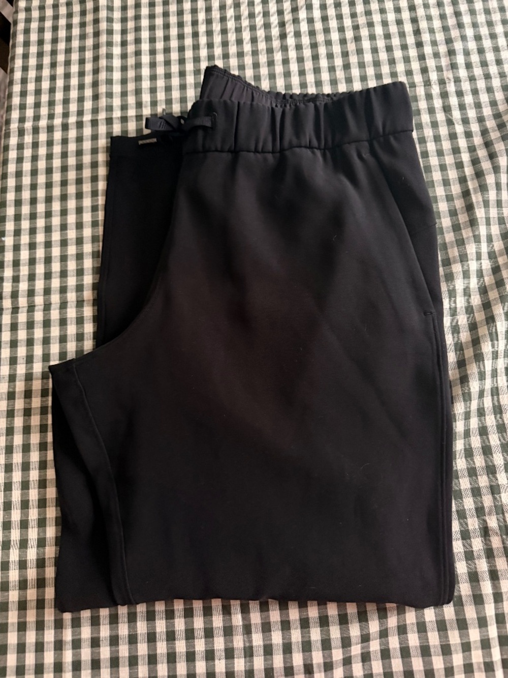 Lululemon on the fly pants